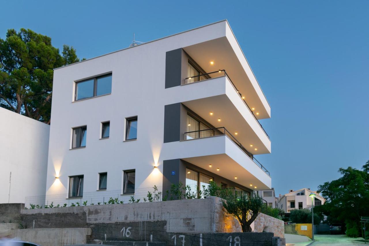 Apartmani Pino Baška Voda Exterior foto