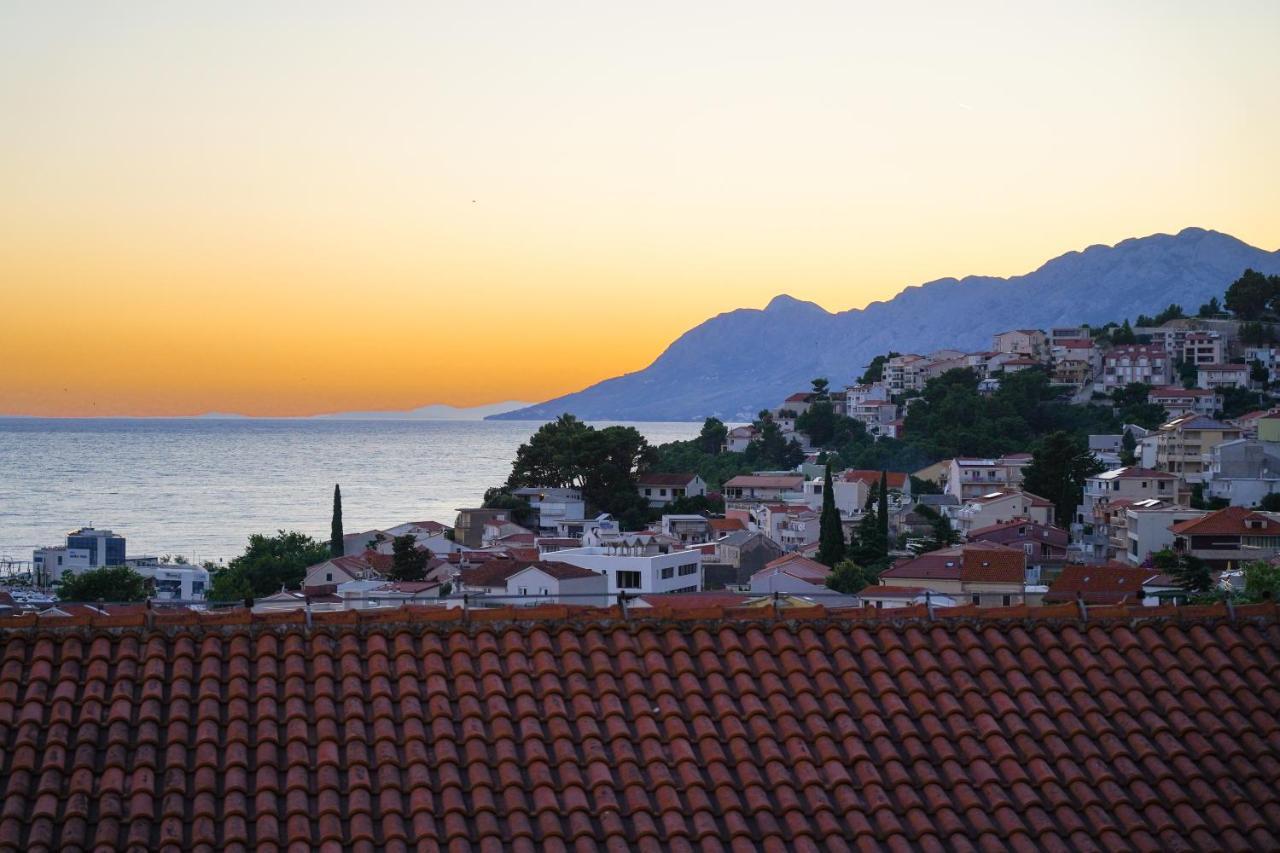 Apartmani Pino Baška Voda Exterior foto